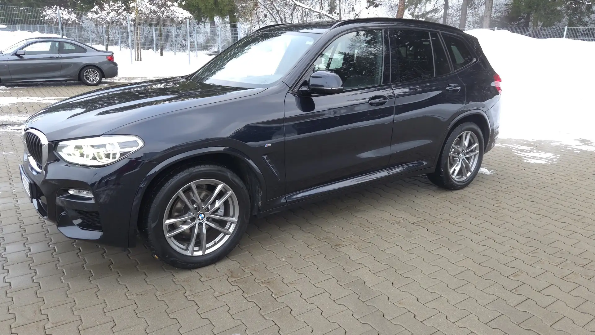 BMW X3 xDrive 20d Aut. Schwarz - 1