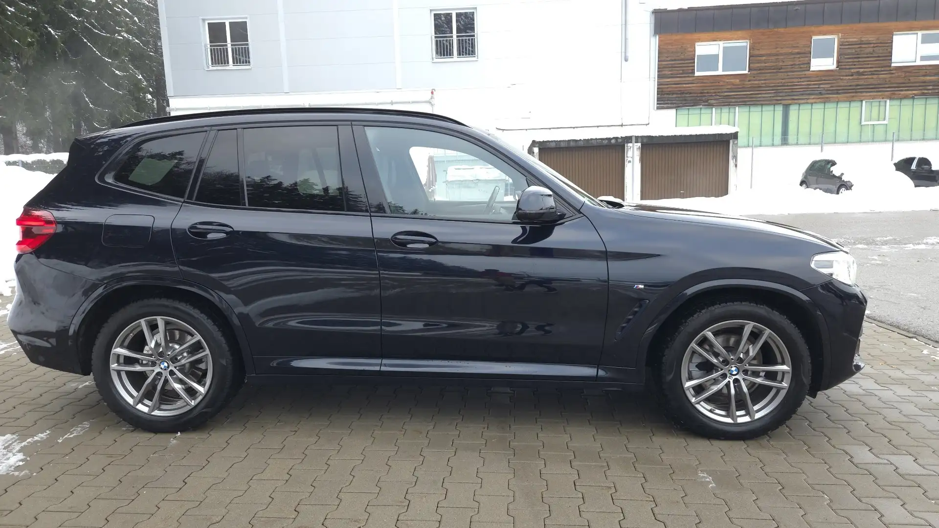 BMW X3 xDrive 20d Aut. Schwarz - 2