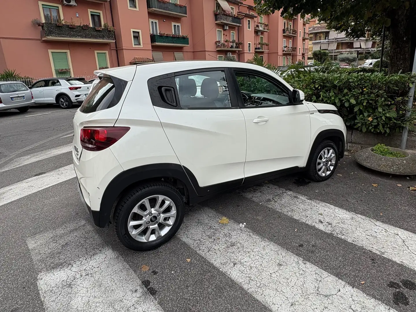 Mahindra KUV100 KUV100 1.2 K6+ m-bifuel Bianco - 2