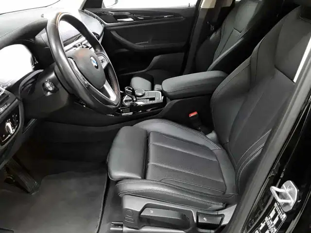 BMW X3 view 7