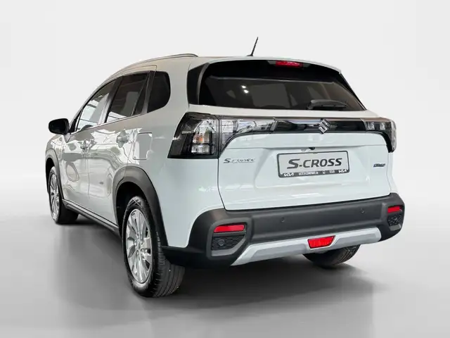 Suzuki S-Cross view 4