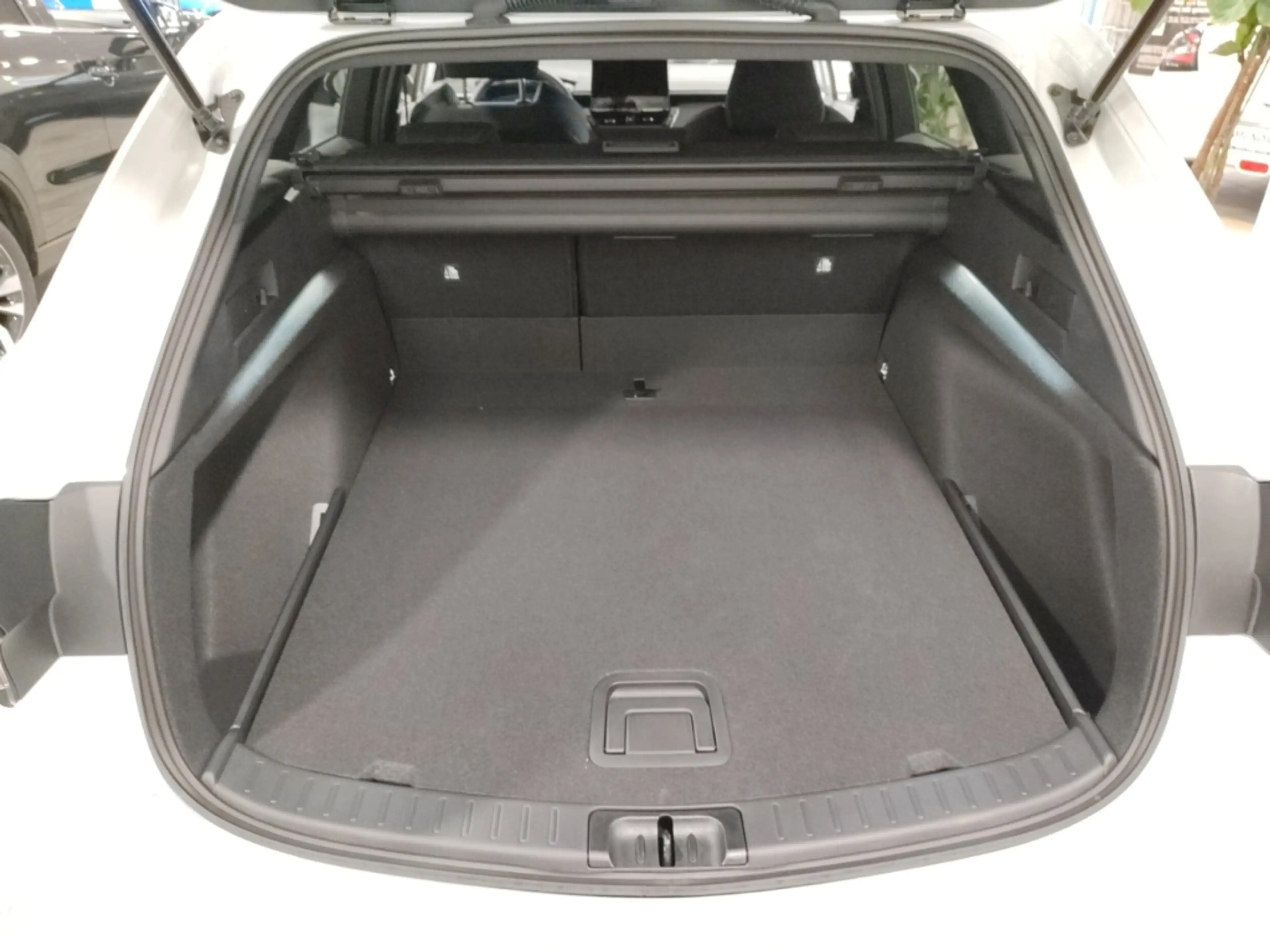 Suzuki Swace Comfort+ NAVI Autom ACC Klimaaut RFK PDC LED LRH S — photo 15