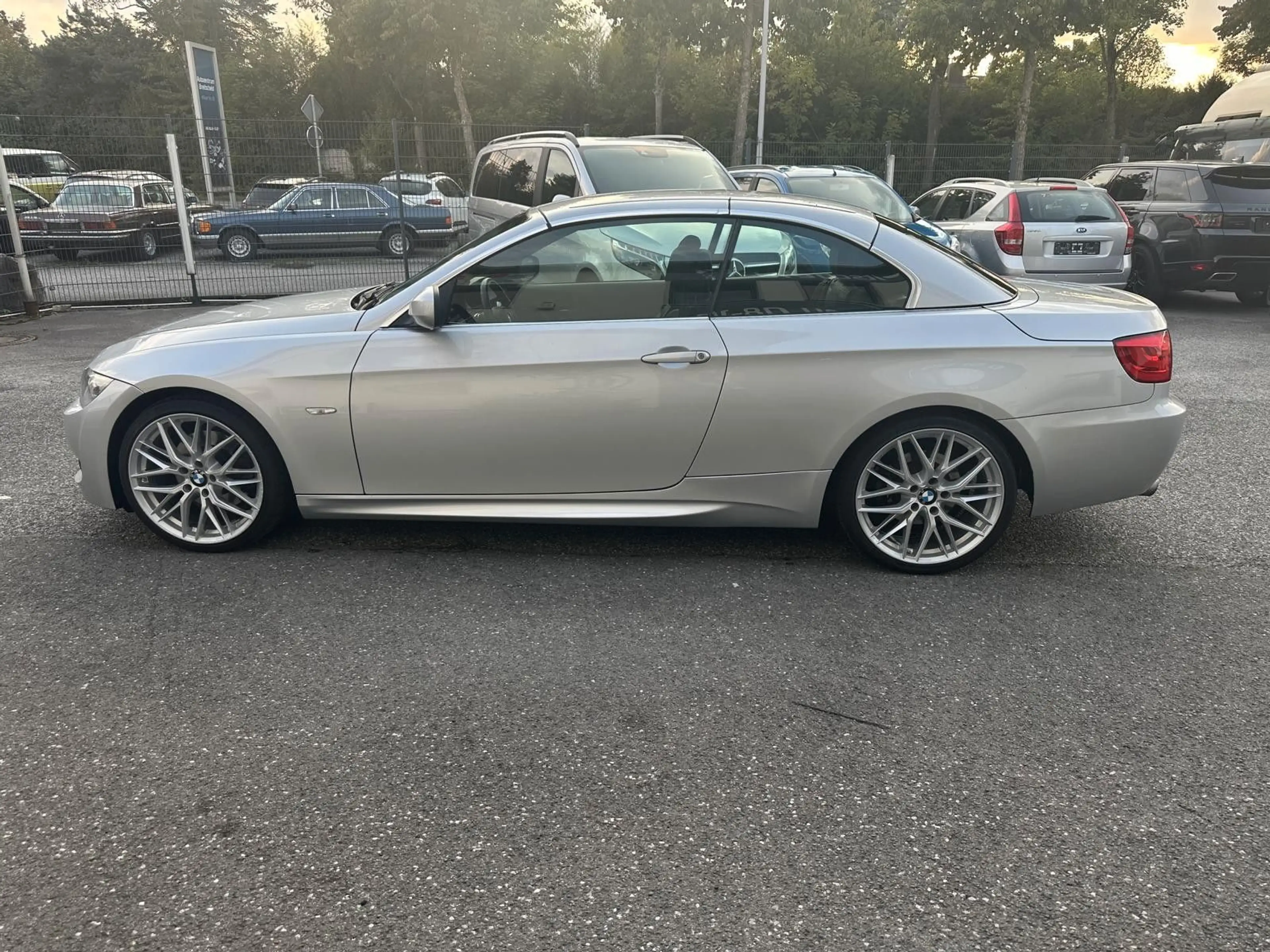 BMW 325 Cabrio 325i *2.HAND*SHZ* — photo 2