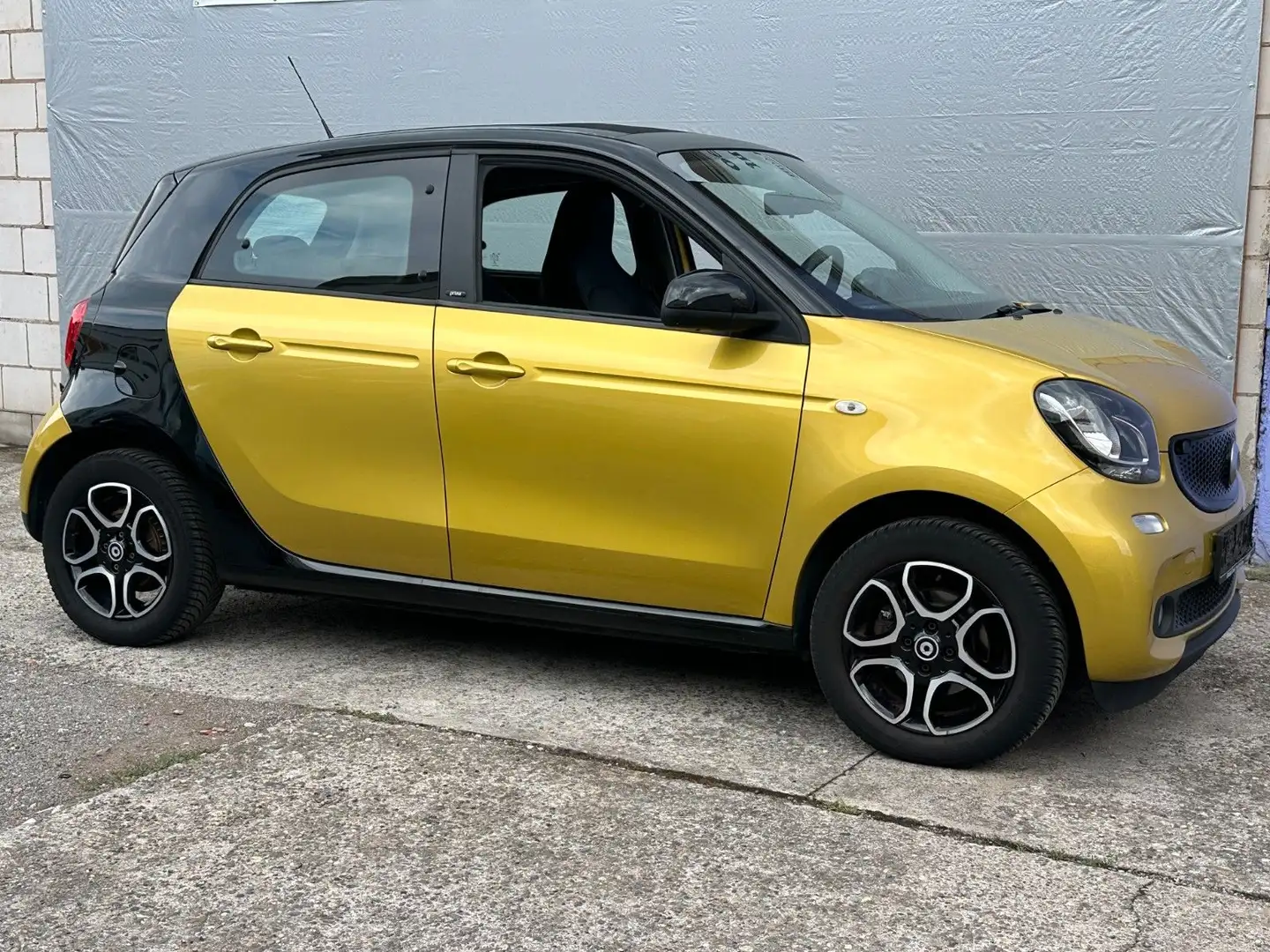 smart forFour prime 52kW!! Navi! Rückfahrkamera!e Золотистый - 2