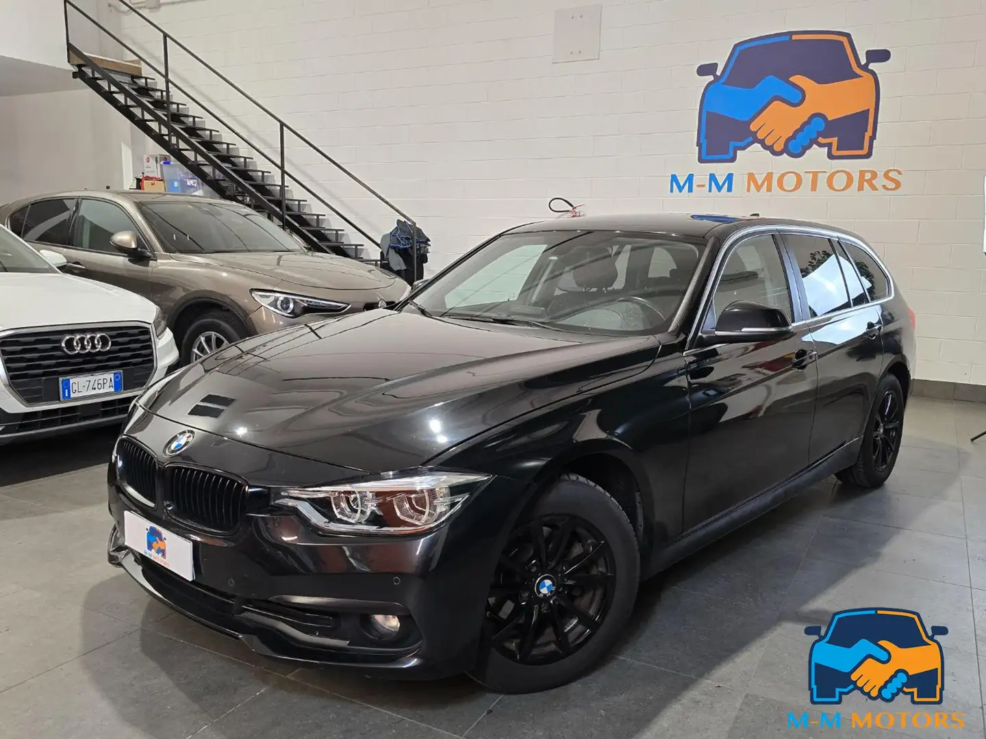 BMW 318 d xDrive Touring Business Advantage Schwarz - 1