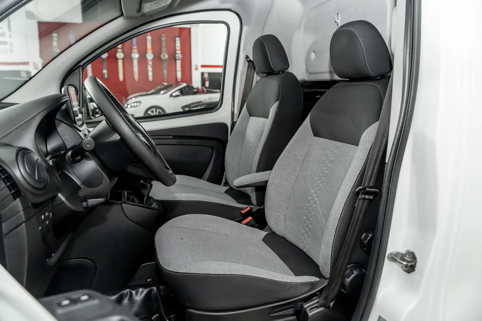 Fiat Fiorino 1.3 MJT 95cv Cargo SX Wit - 2