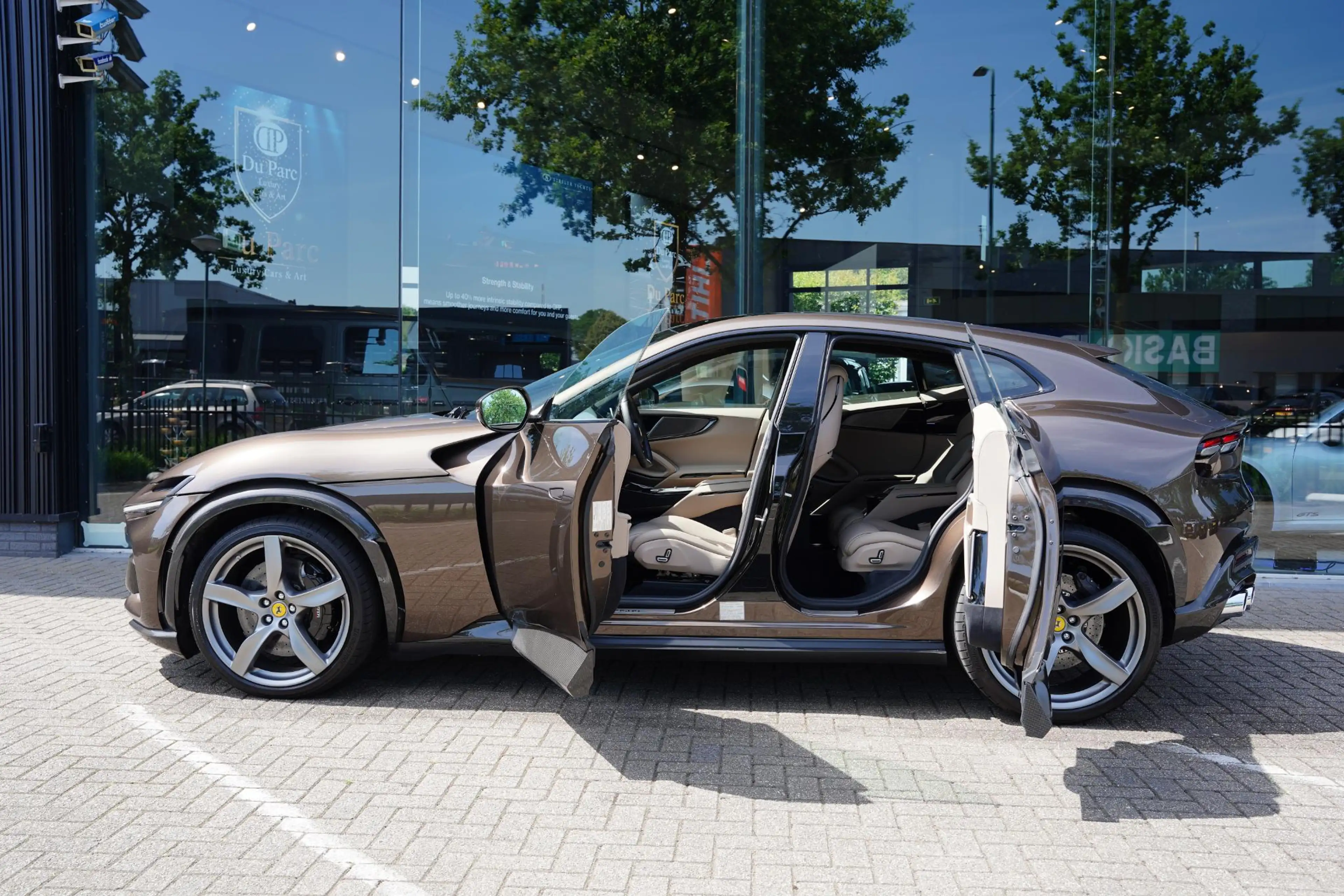 Ferrari Purosangue 6.5 V12 / NL-AUTO / BTW / Carbon / Massage / 8 D.K — photo 3