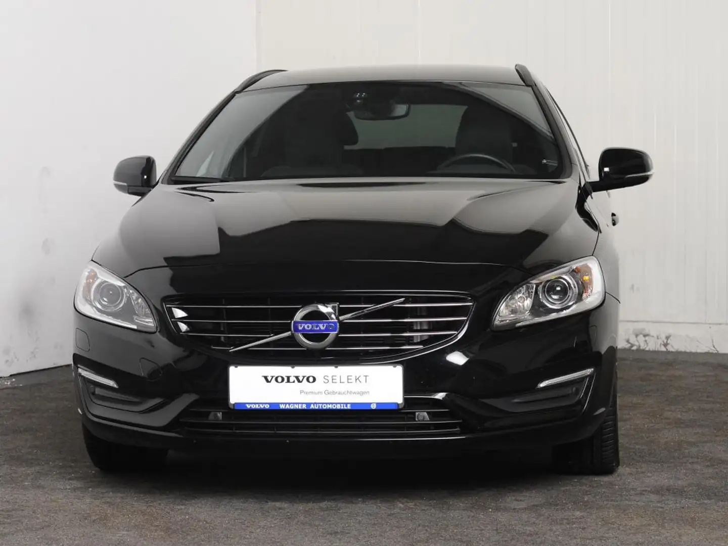 Volvo V60 D3 Geartronic *Leder * AHK * scheckheftgepfl.* Schwarz - 2