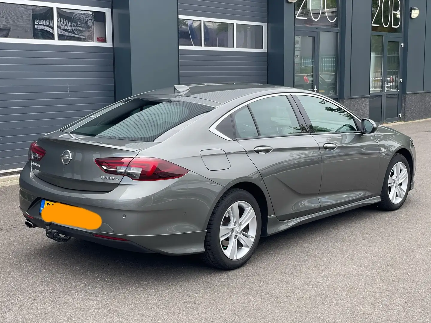 Opel Insignia - 2