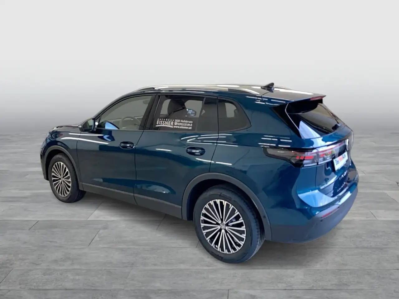 Volkswagen Tiguan Friends eTSI DSG 3