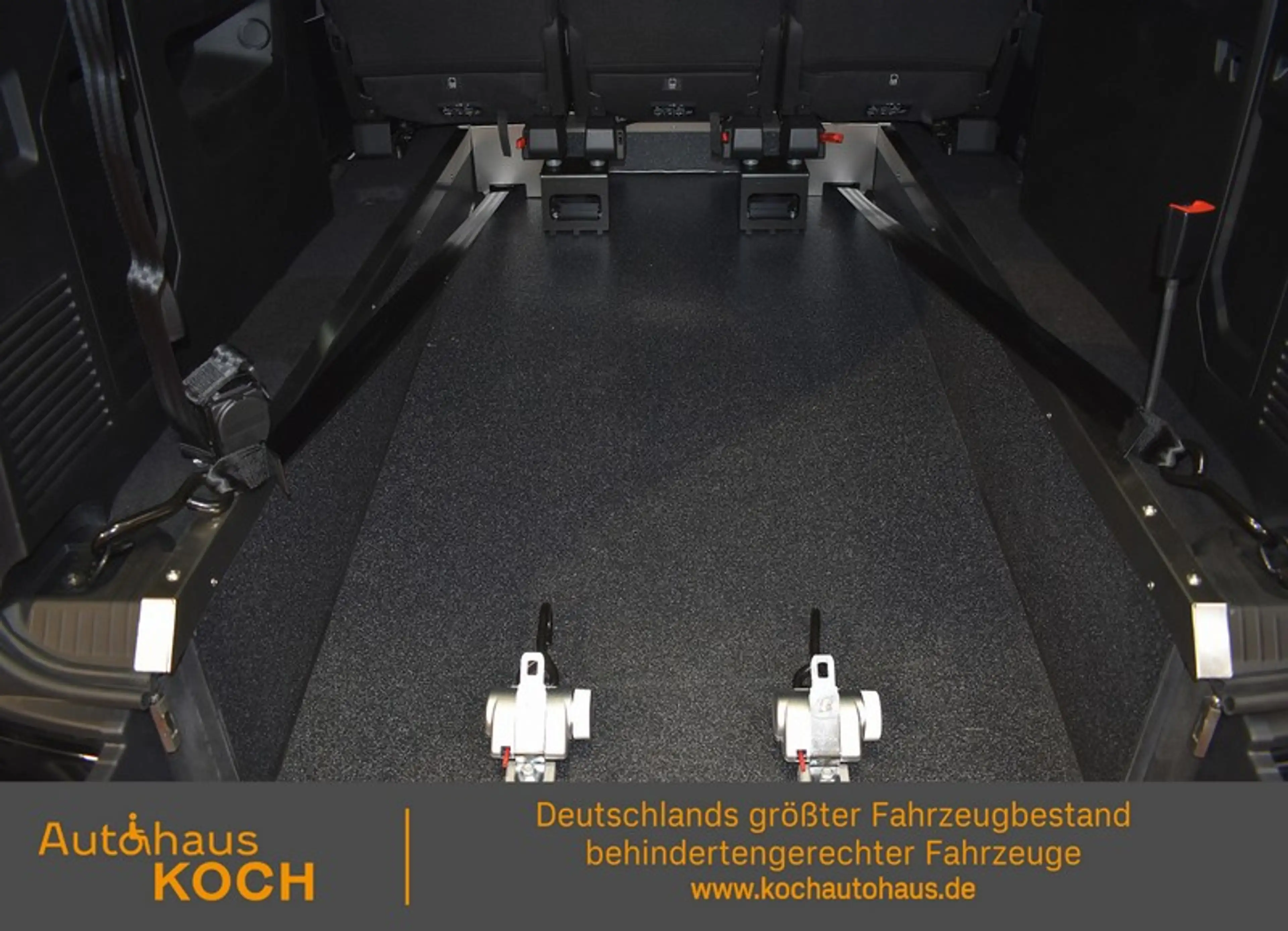 Mercedes-Benz T-Class lang 180 Progressive Rollstuhlgerecht — photo 10
