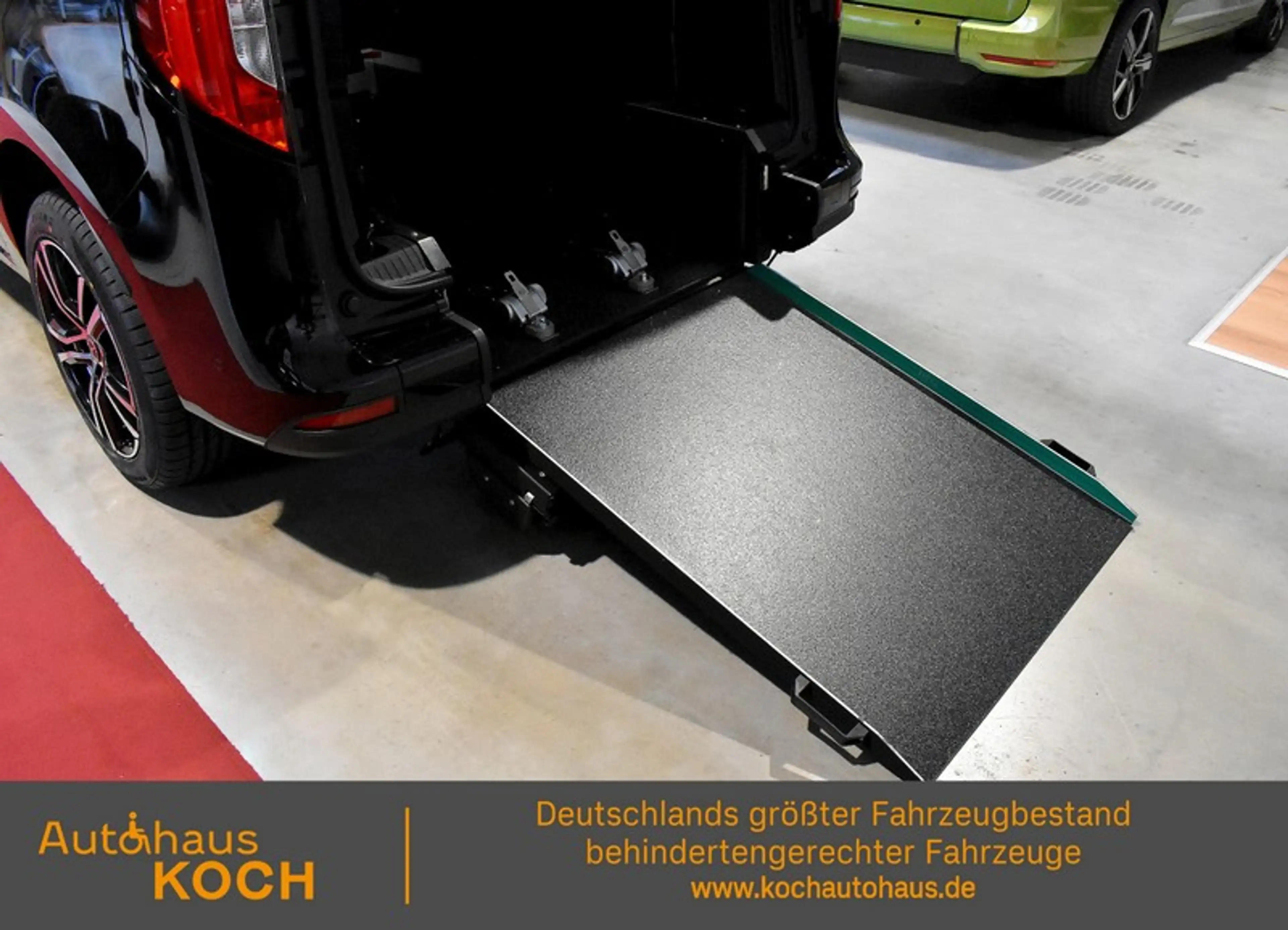 Mercedes-Benz T-Class lang 180 Progressive Rollstuhlgerecht — photo 9