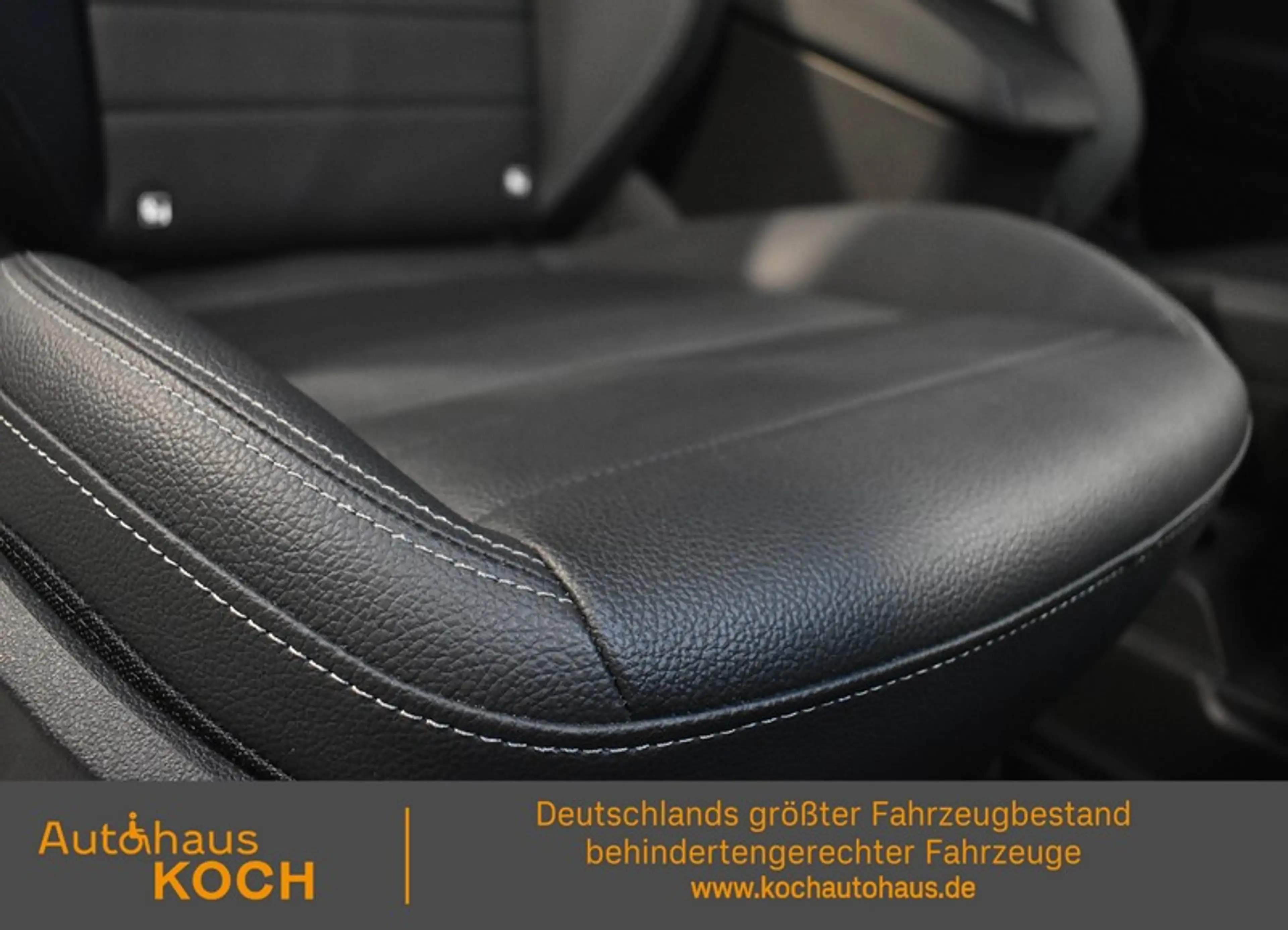 Mercedes-Benz T-Class lang 180 Progressive Rollstuhlgerecht — photo 14