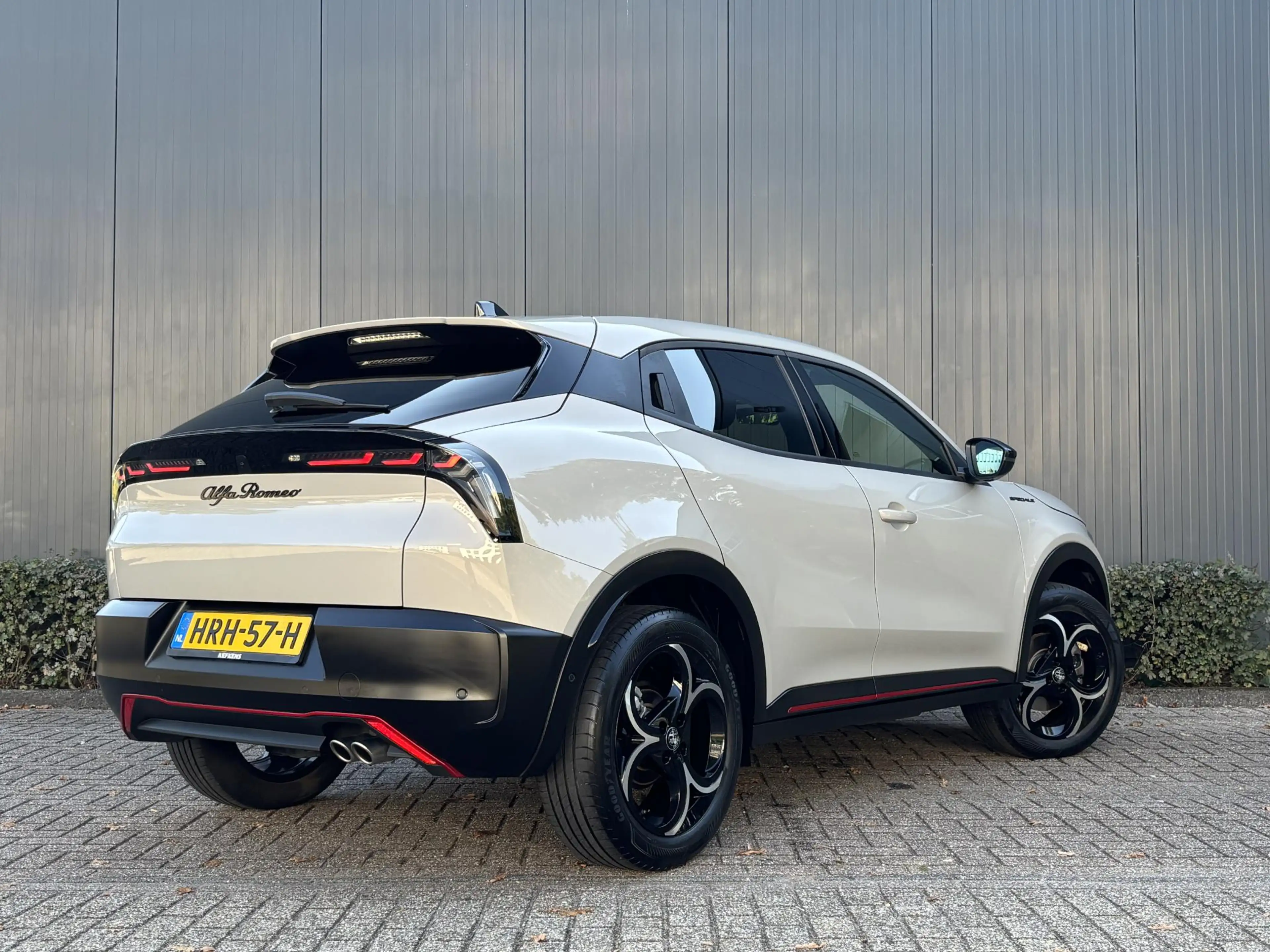 Alfa Romeo Junior 1.2 Turbo Hybrid Ibrida Speciale | Stoelverwarming — photo 3