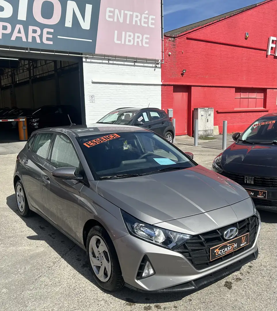 Hyundai i20 1.2i Air 84CV - CARNET - 1ER PROPRIO - Garantie Beige - 2