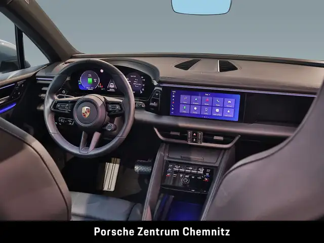 Porsche Macan view 21