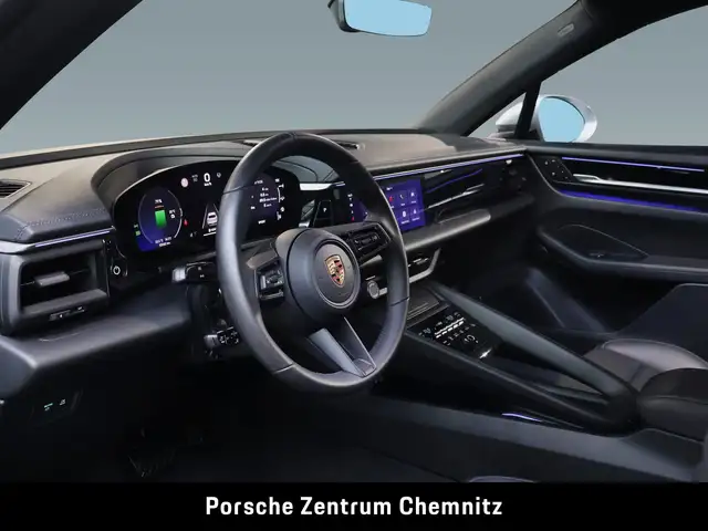 Porsche Macan view 23