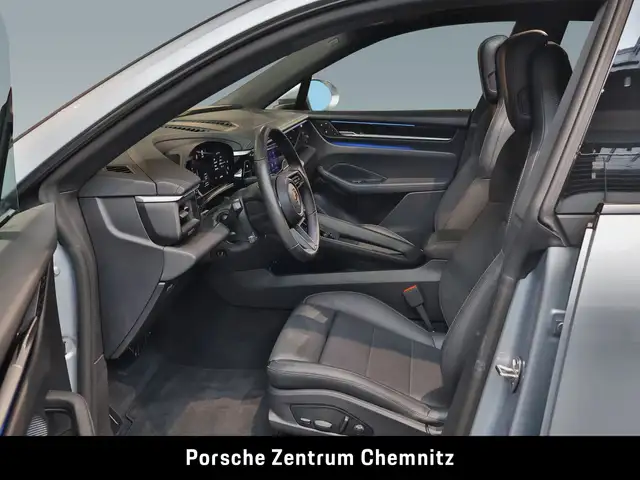 Porsche Macan view 12