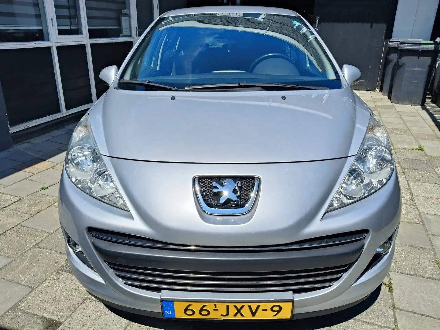 Peugeot 207 1.4 VTi XS airco 1e eigenaar Gris - 2