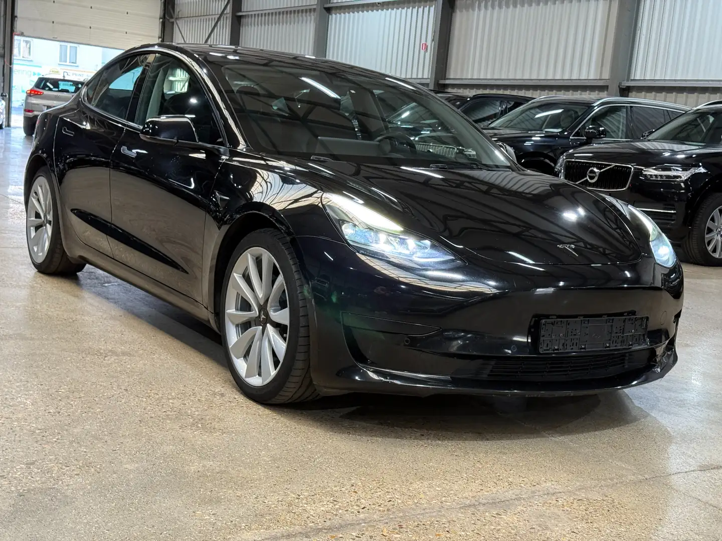 Tesla Model 3 Model 3 Standard Reichweite Plus Hinterradantrieb Black - 1