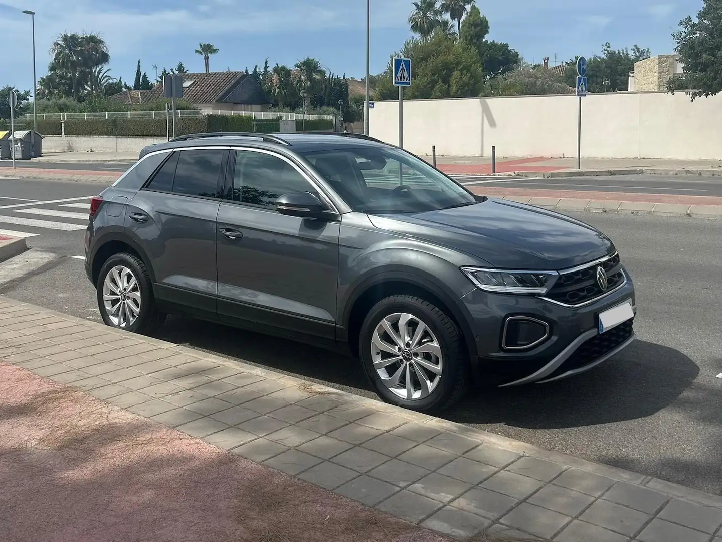 Volkswagen T-Roc T-Roc 1.0 TSI 81kW Gris - 1