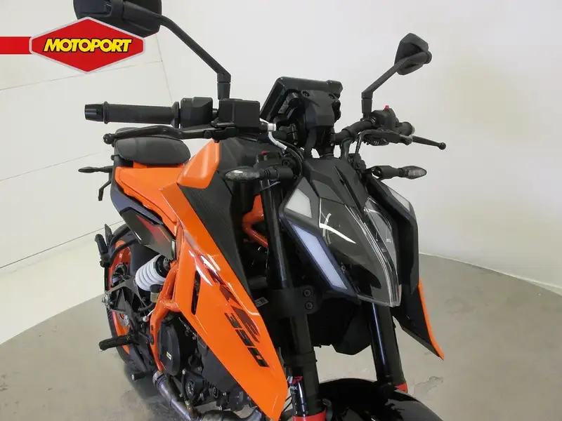 KTM 390 Duke - foto 5