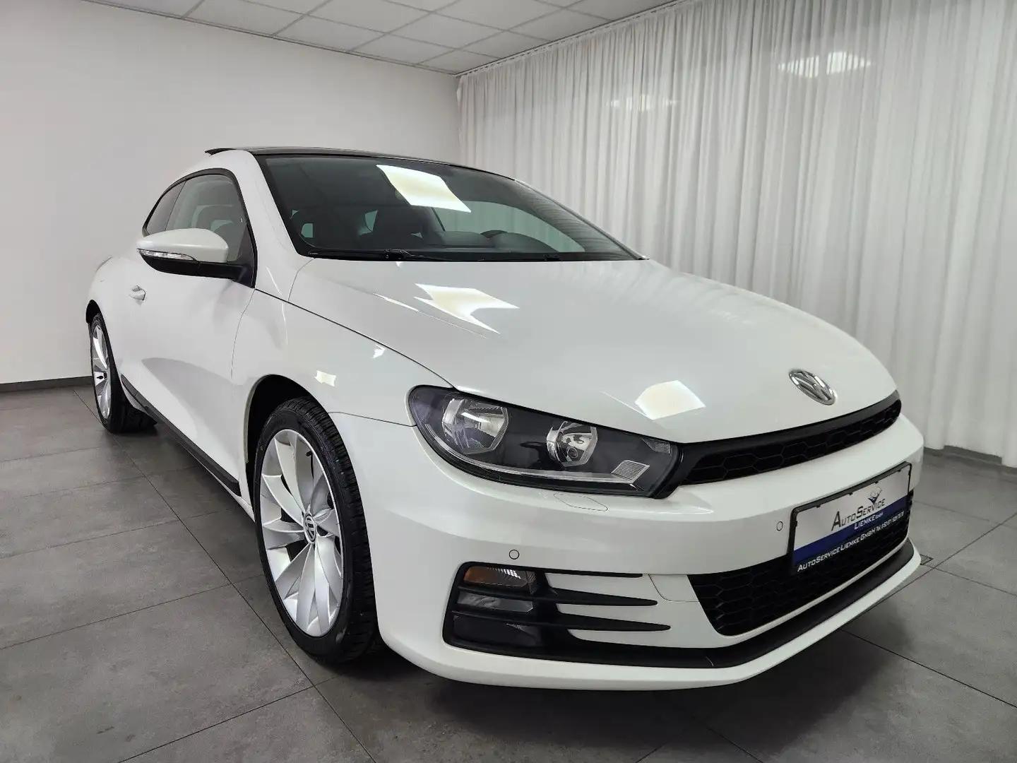 Volkswagen Scirocco 2.0 180PS NAVI SHZ Pano. PDC M&S Weiß - 1