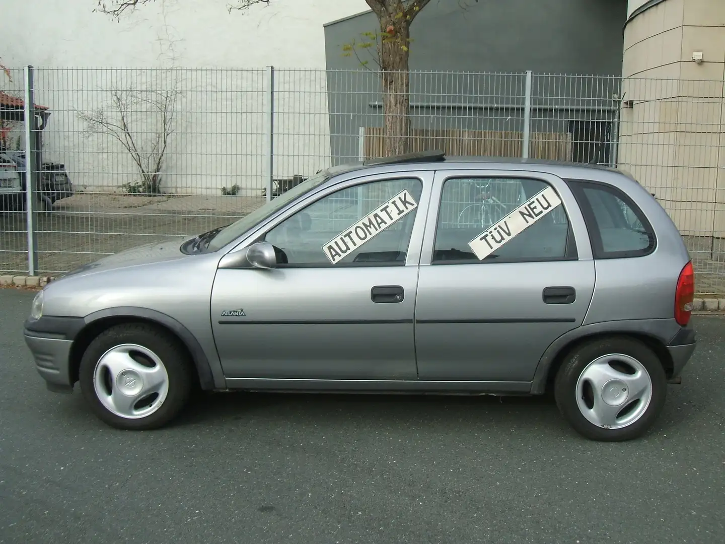 Opel Corsa 1,4*AUTOMATIK*5-Türig*WENIG-KM*TÜV-ALLES-NEU Gris - 2