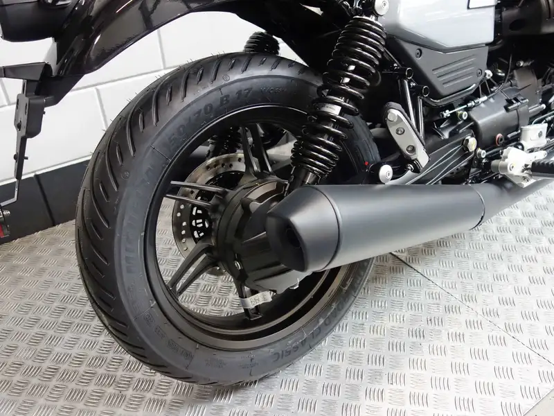 Moto Guzzi V7 Sport - foto 8