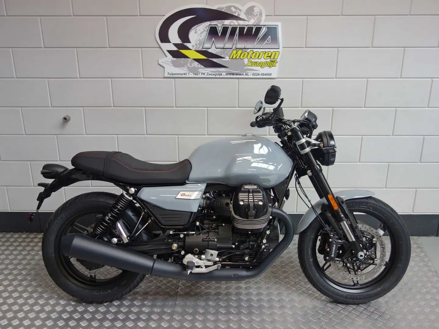 Moto Guzzi V7 Sport Grijs - 1