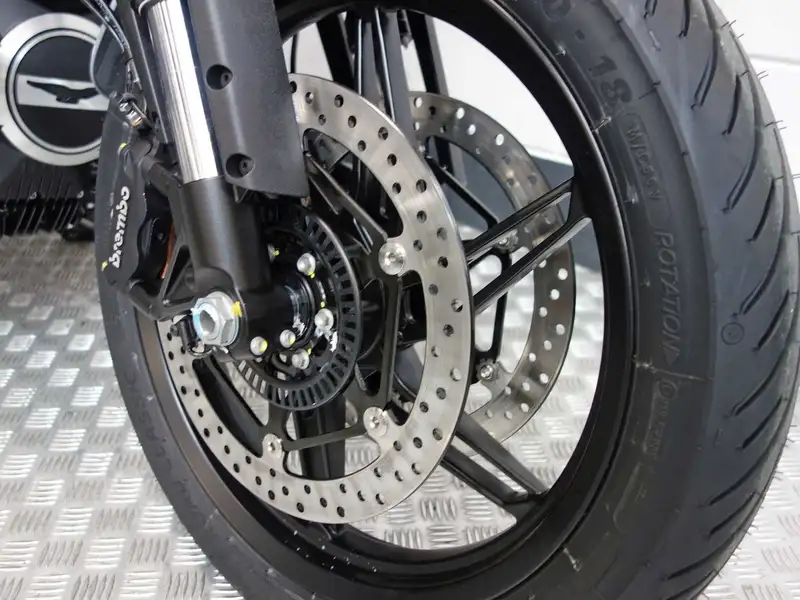 Moto Guzzi V7 Sport - foto 4