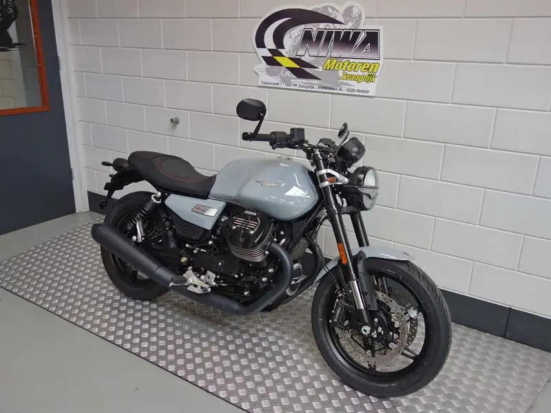 Moto Guzzi V7 Sport - foto 3