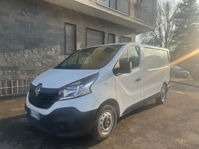 Renault Trafic anno 2019 euro 6b mjt 1.6