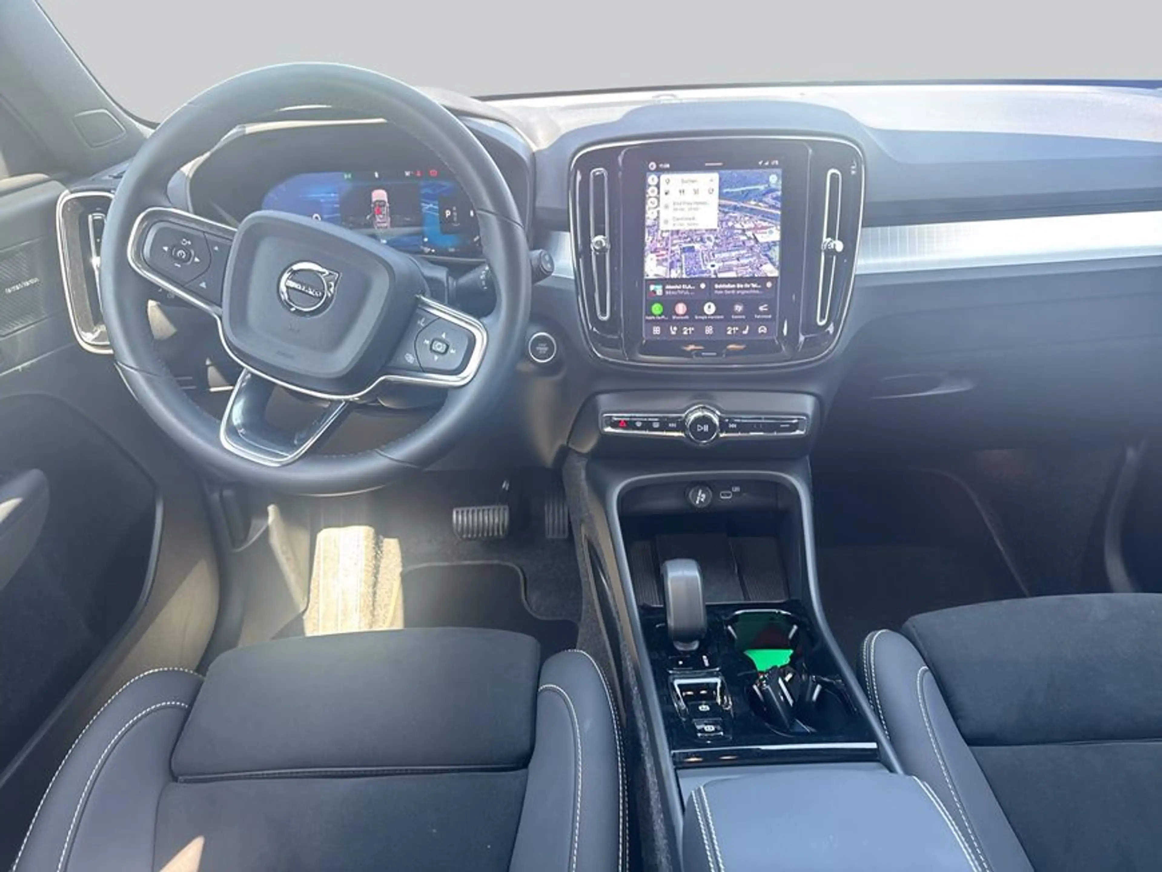Volvo XC40 XC40 B3 B DKG Plus Black Edition — photo 13