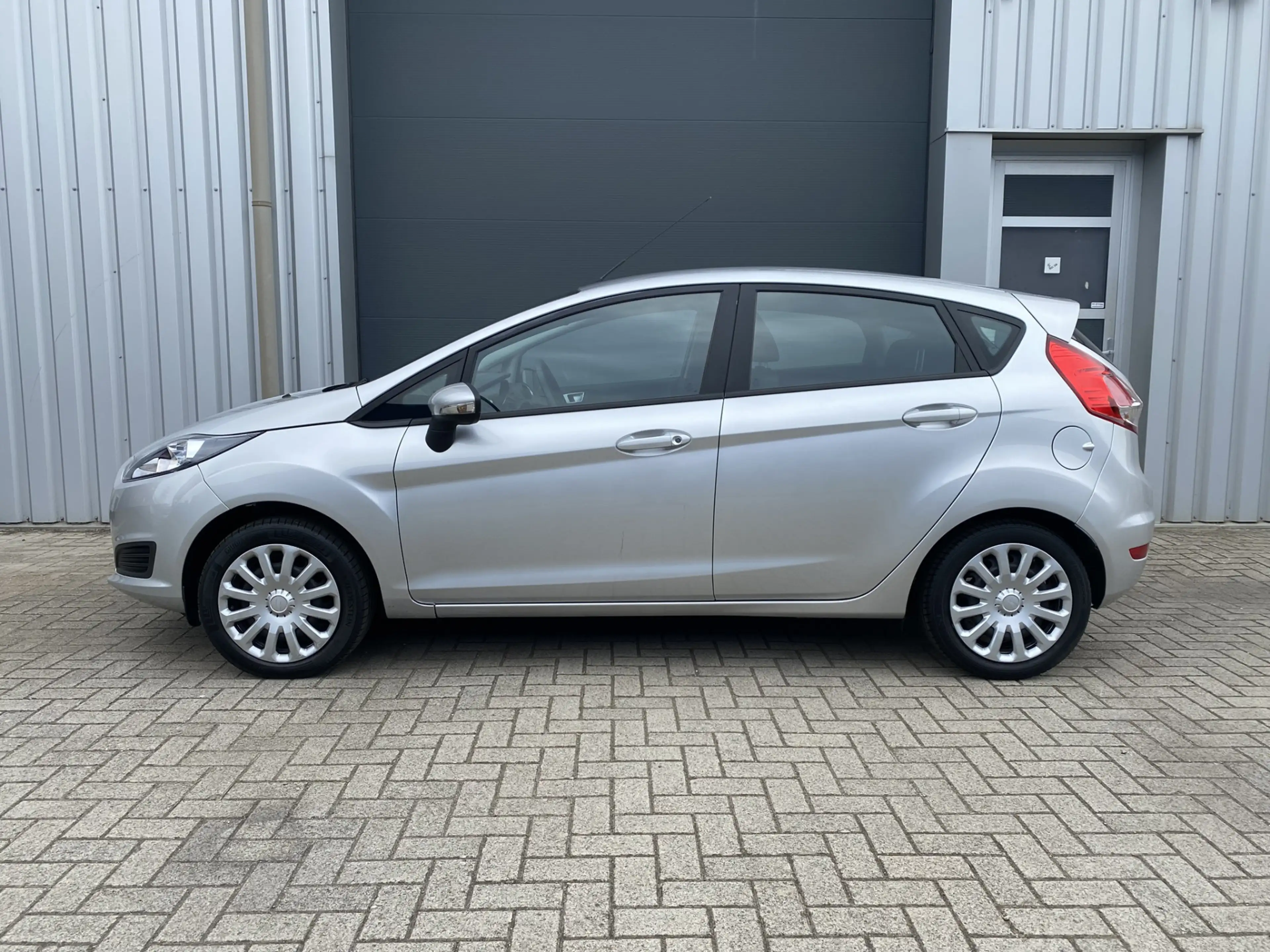 Ford Fiesta 1.0 Style Airco Trekhaak Centrale vergrendeling — photo 3
