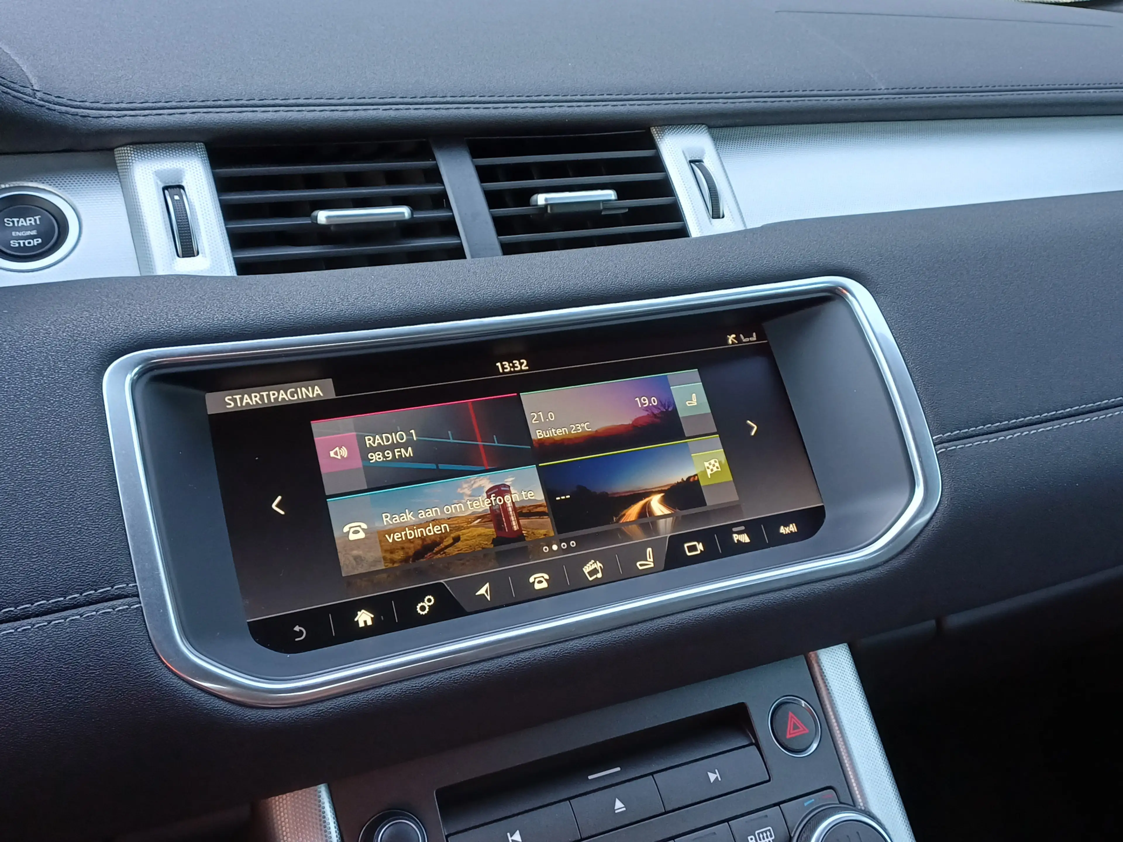 Land Rover Range Rover Evoque TD4 180pk HSE Dynamic | Dealer Onderhouden | Merid — photo 14