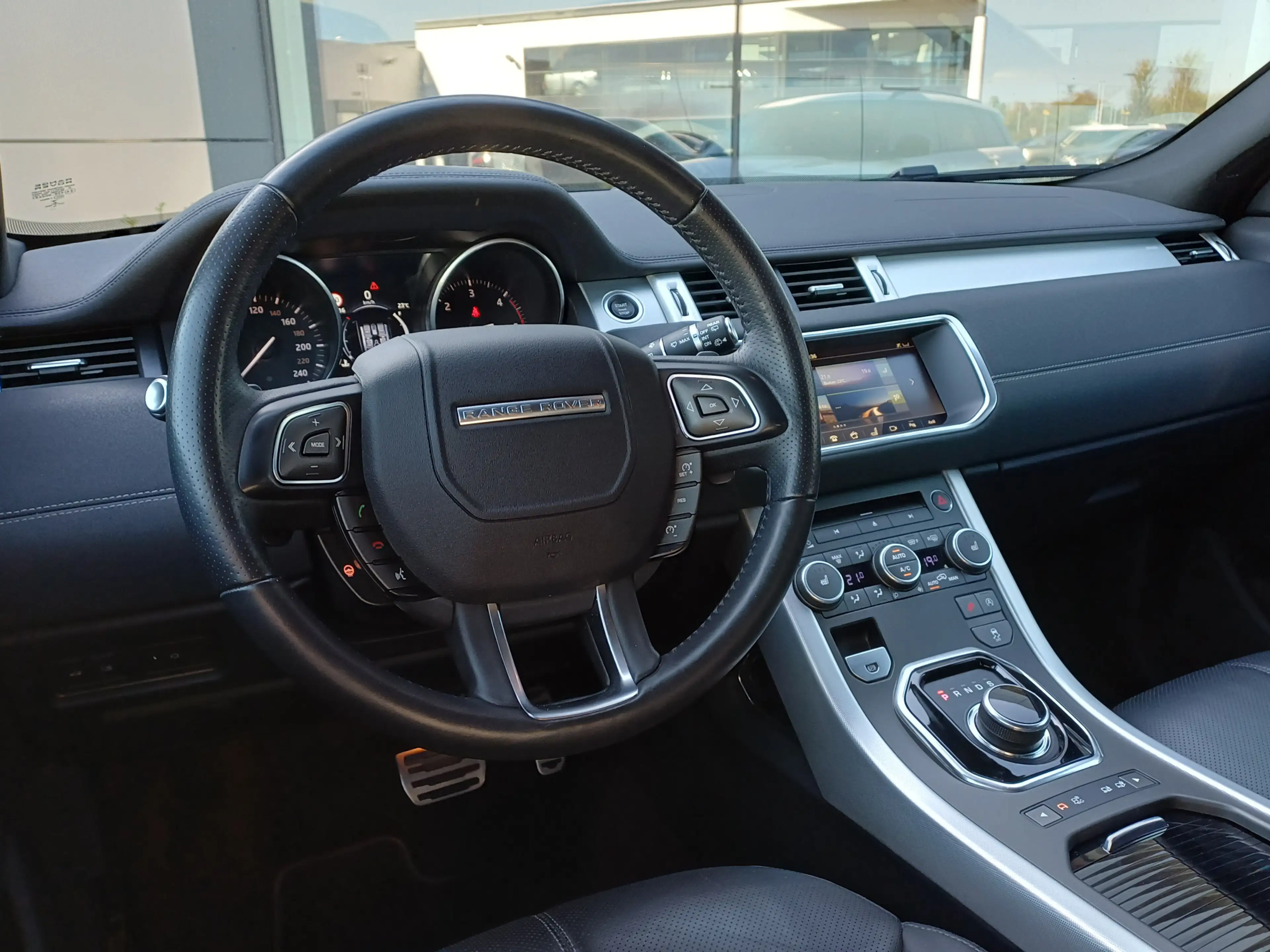 Land Rover Range Rover Evoque TD4 180pk HSE Dynamic | Dealer Onderhouden | Merid — photo 2