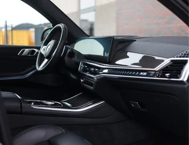 BMW X5 view 24
