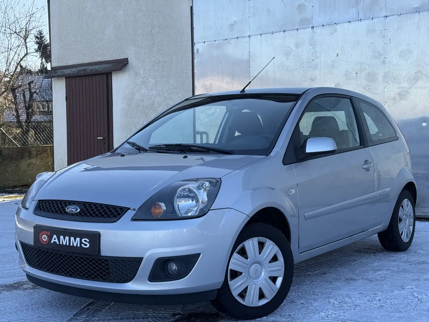 Ford Fiesta Connection 1.4*TÜV NEU*Klimaaut* Silber - 1