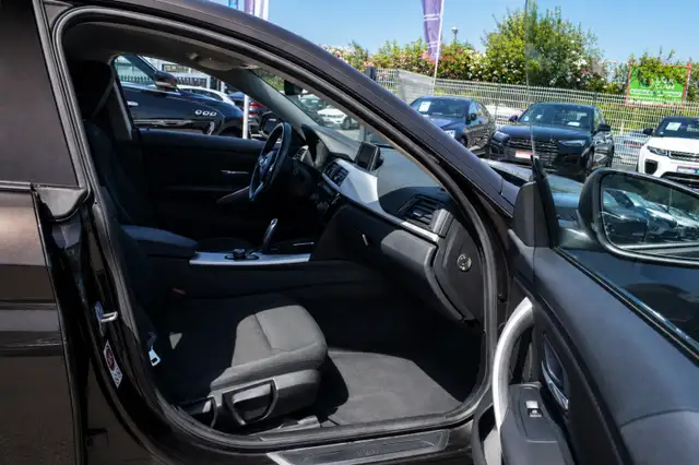 BMW 4 Series view 5
