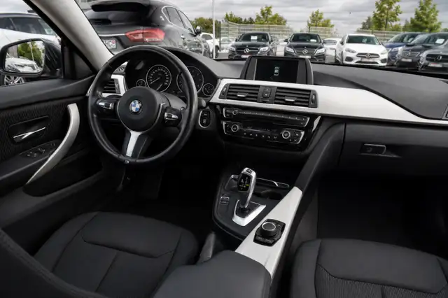 BMW 4 Series view 2