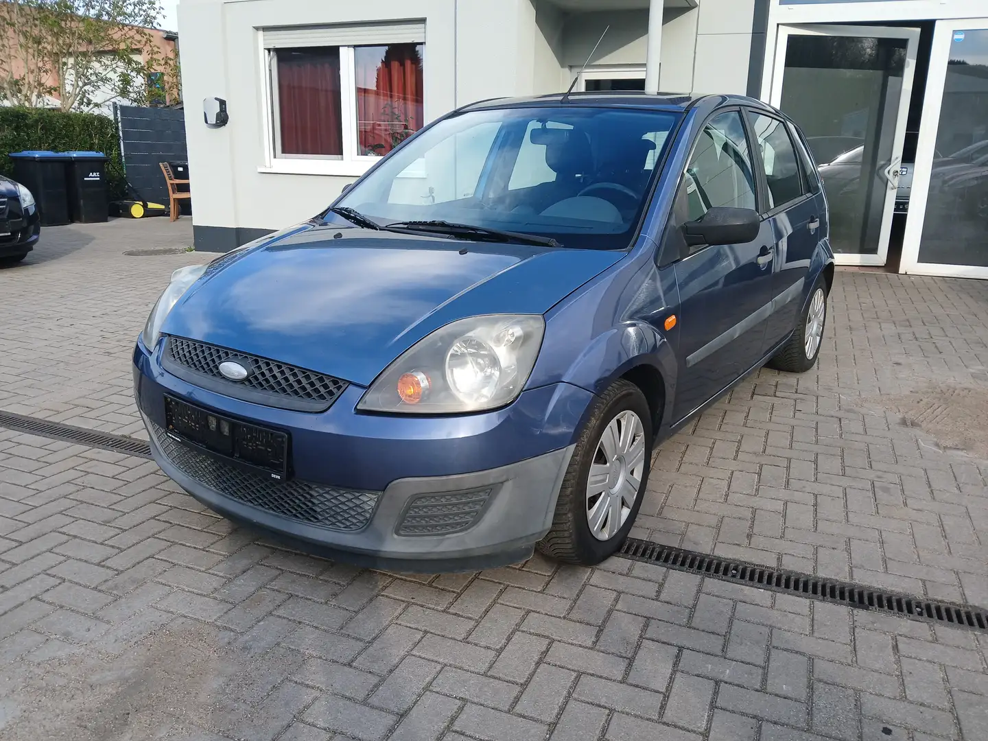 Ford Fiesta 1.3 Ghia Grau - 1