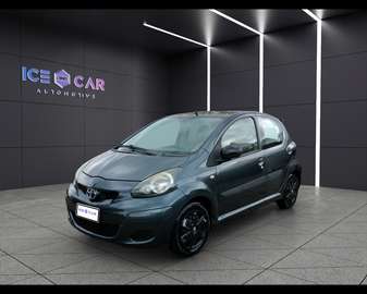 1.0 12V VVT-i 5 porte Now Red Edition