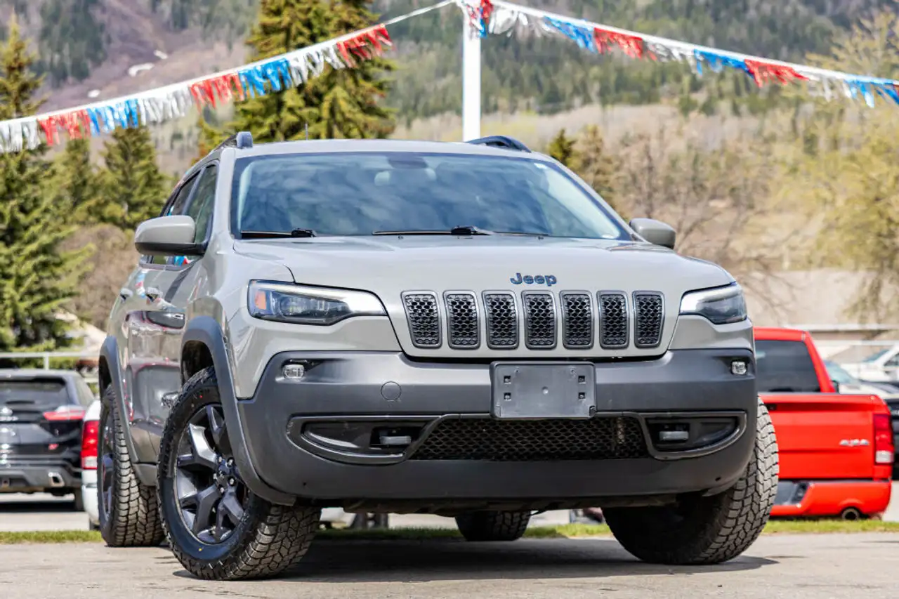 Jeep Cherokee снимка Jeep Cherokee