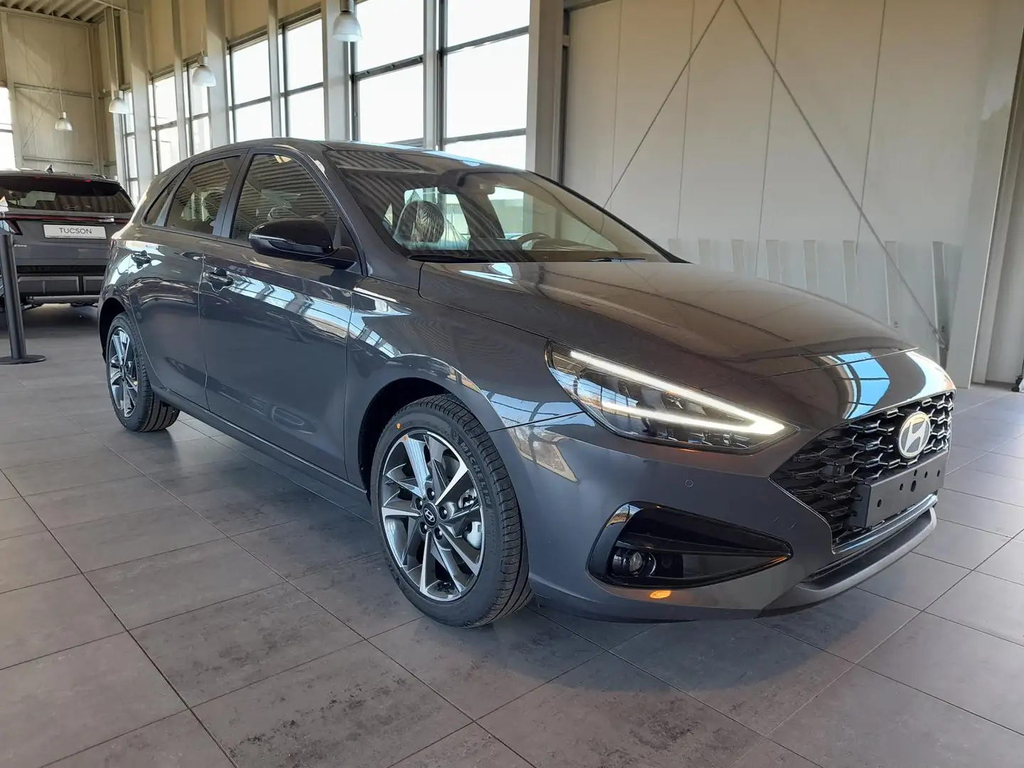 Hyundai i30 FL 1.0 T-GDI 7-DCT ADVANTAGE.LED.Navi. Gris - 2