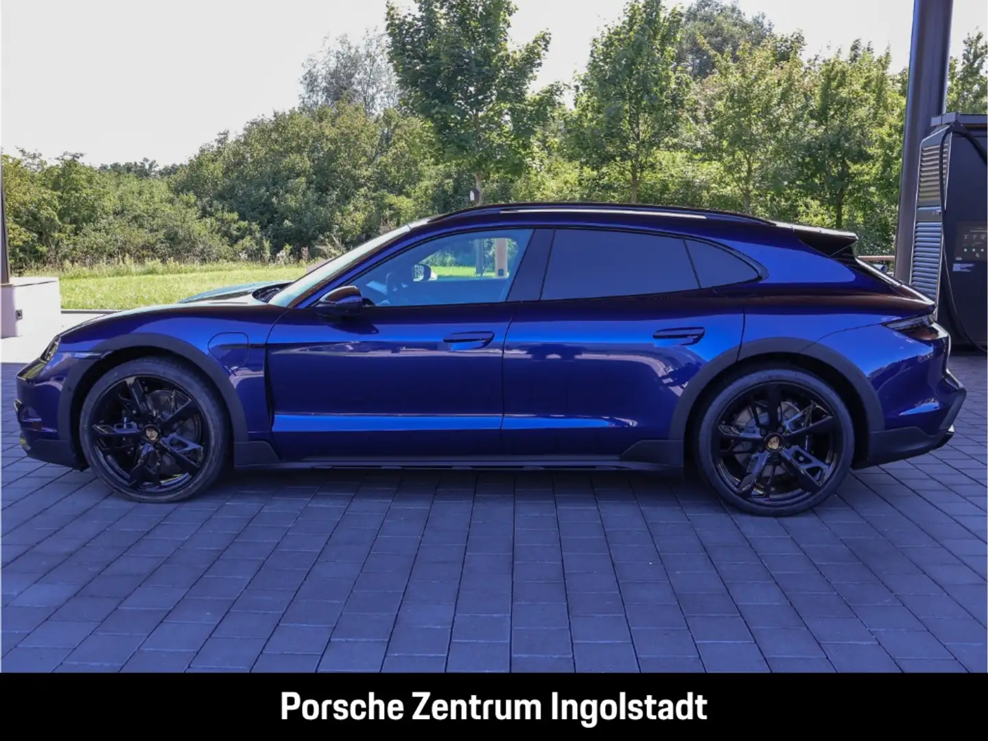 Porsche Taycan 4 Cross Turismo, Sport Chrono, SH 4x, Panorama, HD Blau - 2