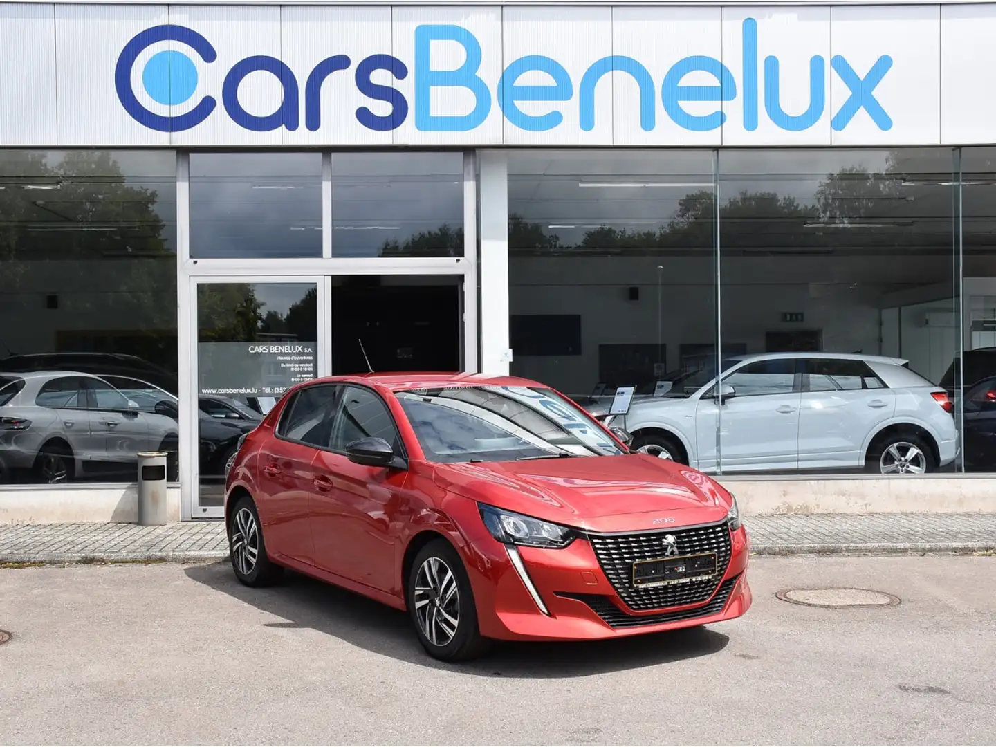 Peugeot 208 1.2 PureTech Allure REGUL GPS LANE 1° MAIN Rouge - 1
