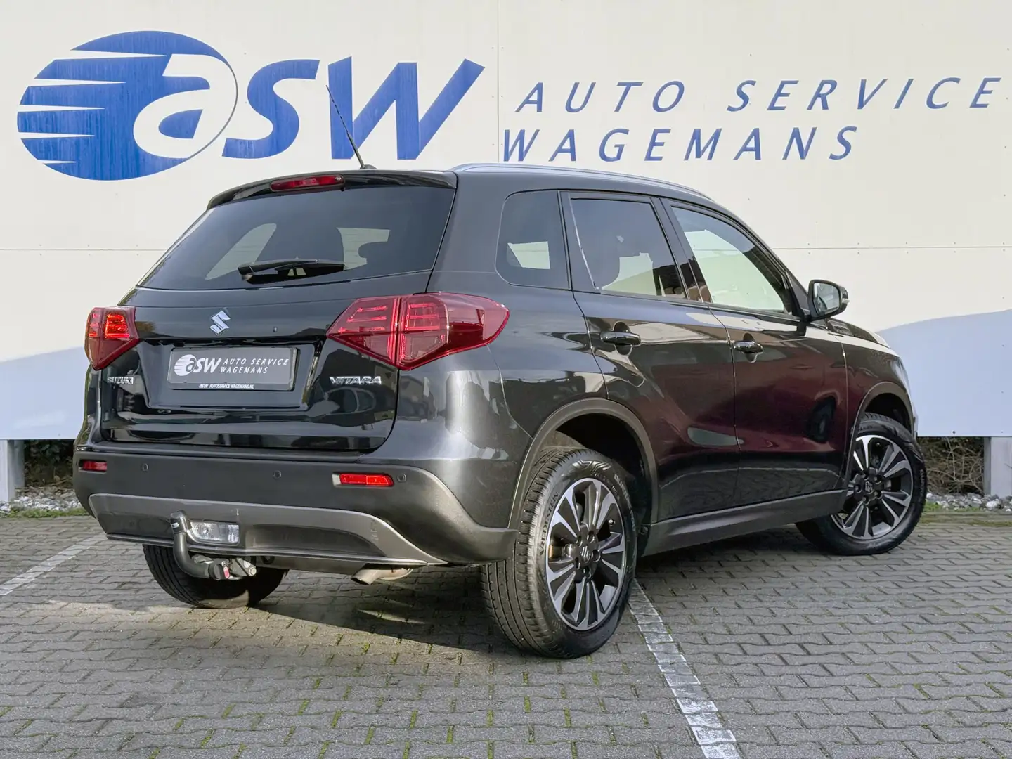 Suzuki Vitara 1.4 Boosterjet Stijl | Navi | ACC | Camera | Dodeh Noir - 2
