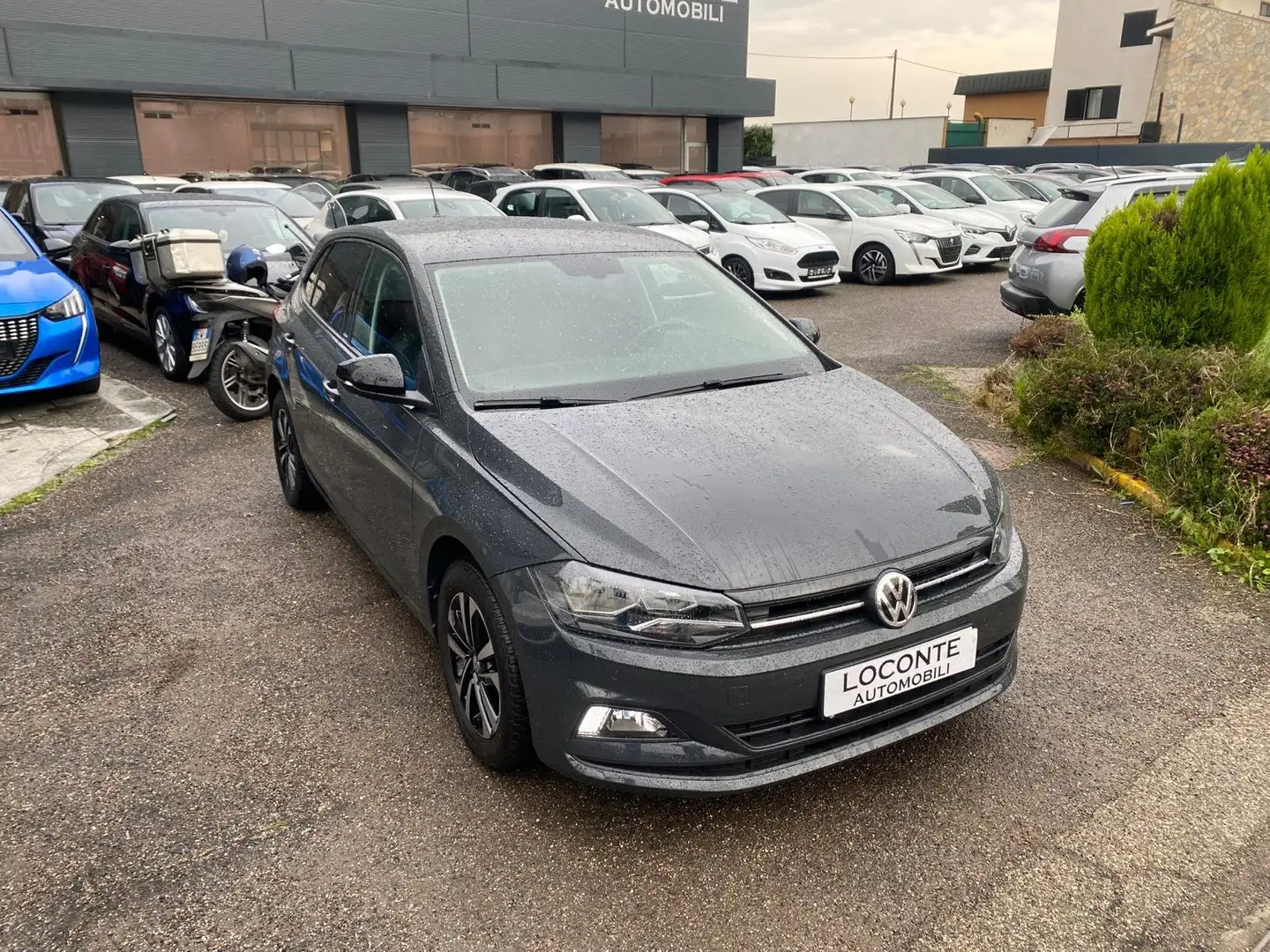 Volkswagen Polo 5p 1.0 evo Comfortline 80cv Gris - 1