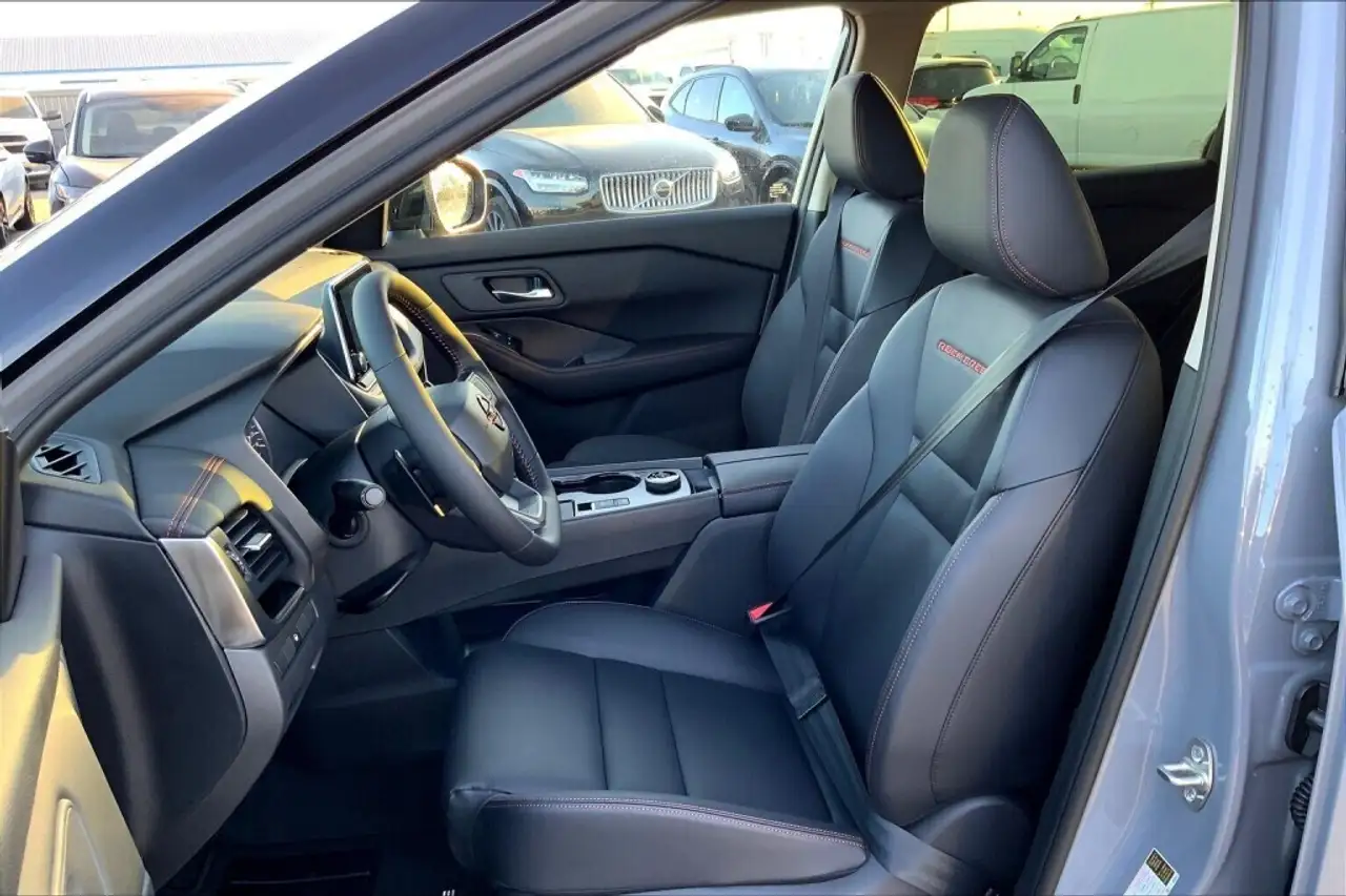 Nissan Rogue fotografie Nissan Rogue